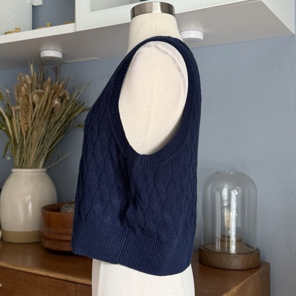 J. Crew Cashmere Cropped Cable-Knit Sweater-Vest Navy Size L - Picture 4 of 10